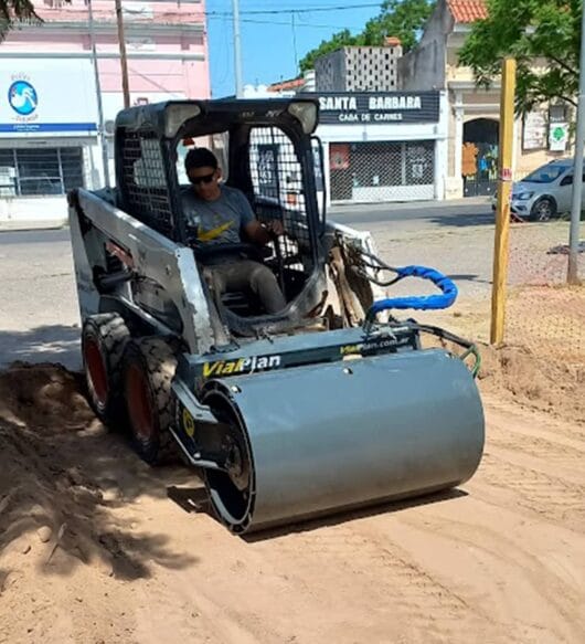 Compactador capa multifunción CVM120-C de VialPlan