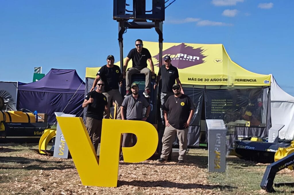 Parte del equipo de VialPlan en una feria